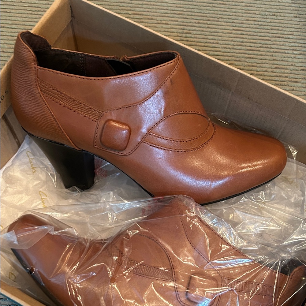 NEW Clarks Ankle Bootie for Women